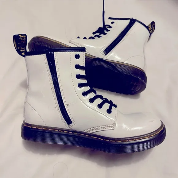 Dr Martens Zavala jr white patent leather combat boots