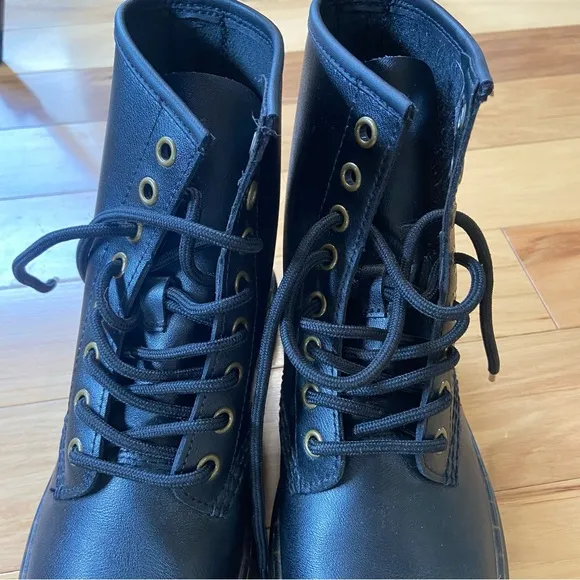 Dr Martens Zavala Leather Combat Boots Womens Sz 6 Black Lace Up