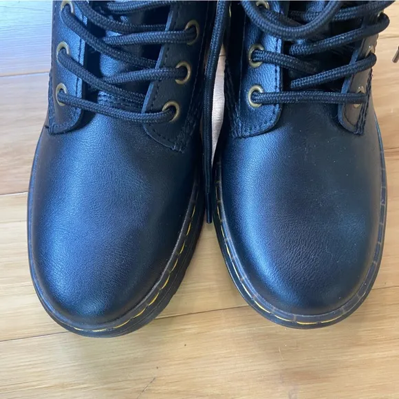 Dr Martens Zavala Leather Combat Boots Womens Sz 6 Black Lace Up