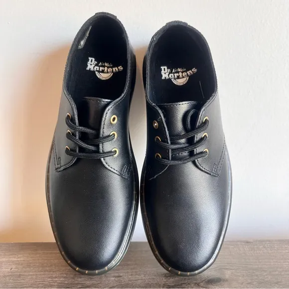Dr. Martens Zavala Lo Unisex Oxford Size 7 or 8 #242629
