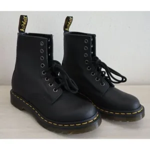Dr. Martens 11821 Women's Sz 5 Black Smooth Leather 1460 Lace-Up Boots