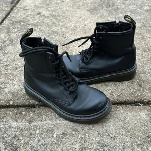 Dr. MartensKids' 1460 Softy T Leather Lace-Up Combat Boots Size US 1