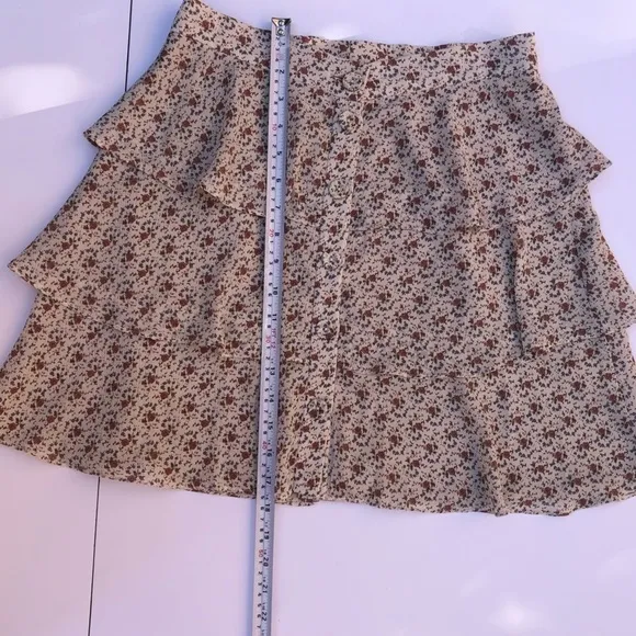 DRESS FORUM FLORAL Ruffled tiered MINI SKIRT sz m