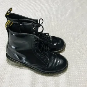 Dr.martens combat boots