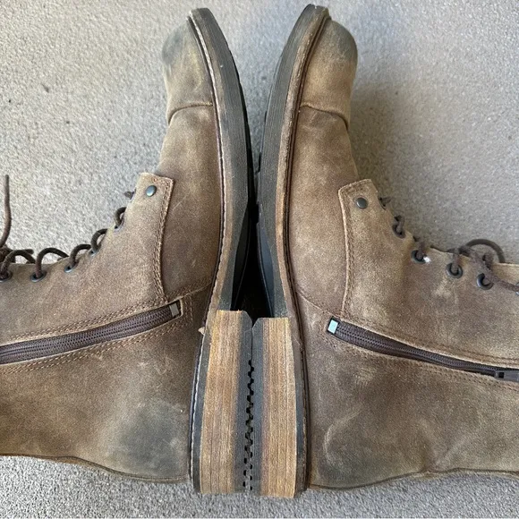 ECCO Kenton Chukka Lace Up Factory Distressed Boots in Brown Leather Sz. 9