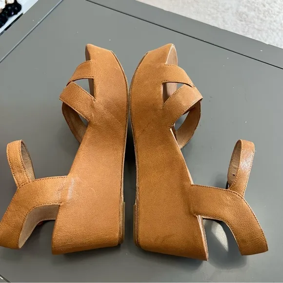 Eileen Fisher Camel Brown Tan Leather Ankle Strap Wedges