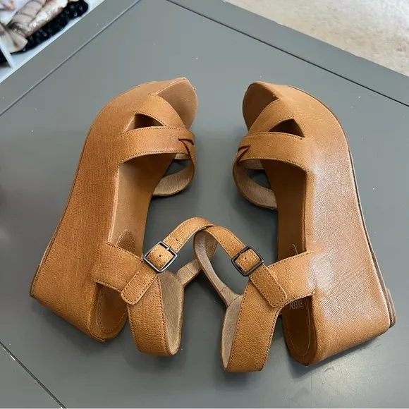 Eileen Fisher Camel Brown Tan Leather Ankle Strap Wedges