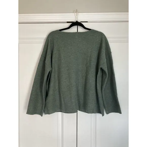 Eileen Fisher Lightweight Boiled Wool Bateau Neck Top in Regenerative Wool Sz XS