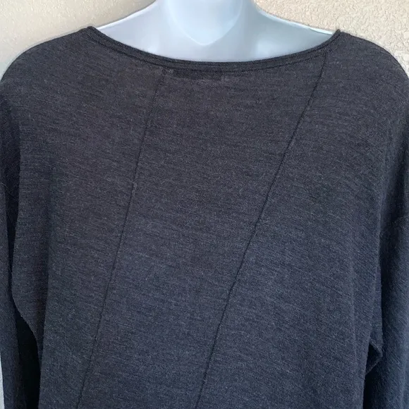 EILEEN FISHER WOMAN Grey merino wool sweater angled seams asymmetrical hem M EUC