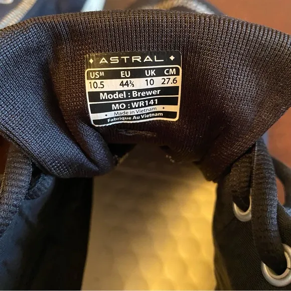 EUC Astral Brewer Black Size 10.5