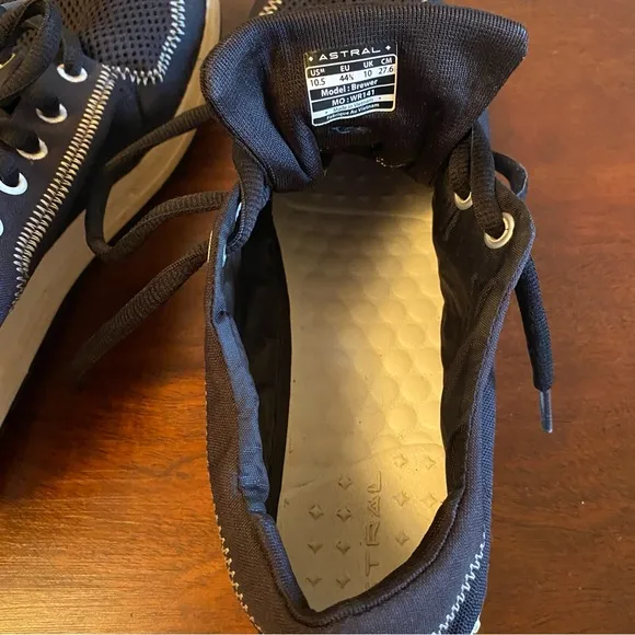 EUC Astral Brewer Black Size 10.5