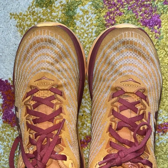 EXCELLENT CONDITION WOMEN’S SIZE 8 HOKA ONE ONE MACH 5 PROFLY RUNNING SHOES