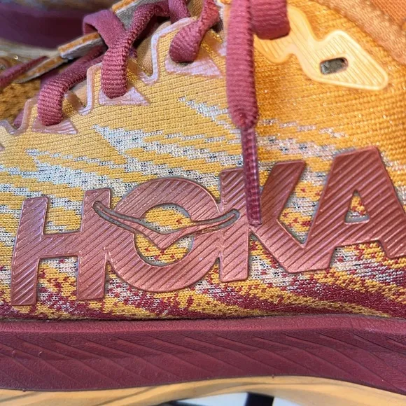EXCELLENT CONDITION WOMEN’S SIZE 8 HOKA ONE ONE MACH 5 PROFLY RUNNING SHOES