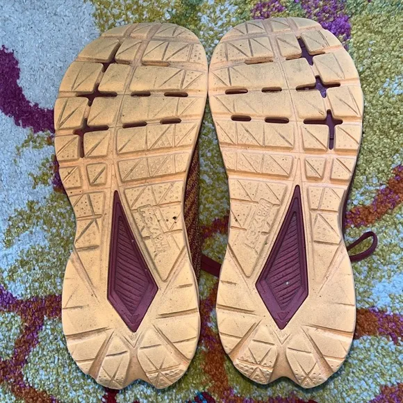 EXCELLENT CONDITION WOMEN’S SIZE 8 HOKA ONE ONE MACH 5 PROFLY RUNNING SHOES