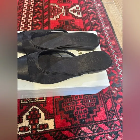 FEMME LA Amelie Slipper in Noir Flats 9