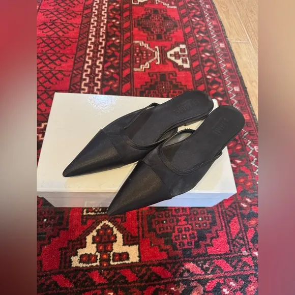 FEMME LA Amelie Slipper in Noir Flats 9