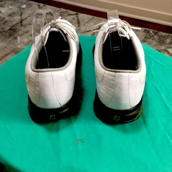 FJ Men's FJ FootJoys dryjoys Tour Opti Flex White Golf Shoes Size 9W