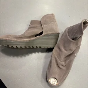 FLY LONDON grey suede yema wedges platform shoes EU 39