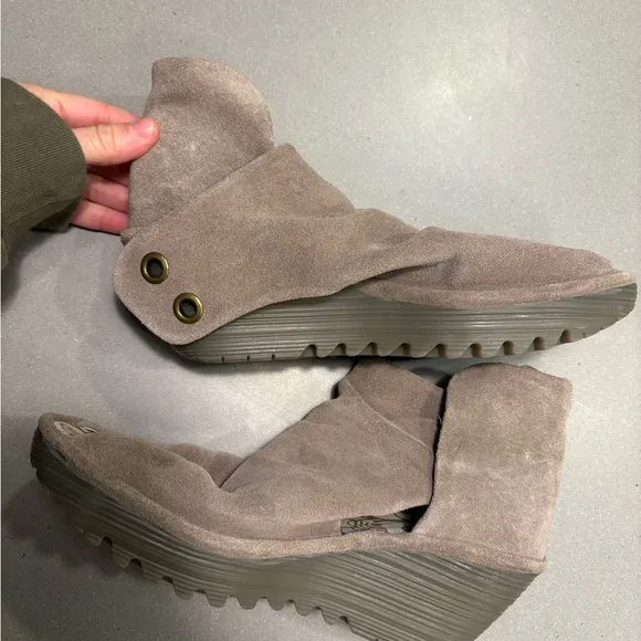 FLY LONDON grey suede yema wedges platform shoes EU 39
