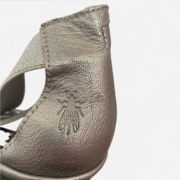 Fly London Paco Wedges in Pewter Idra Leather EU 39 US 8 - 8.5
