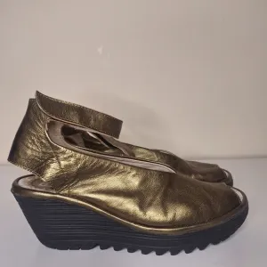 Fly London Yala Leather Peep Toe Wedges SZ EU 39