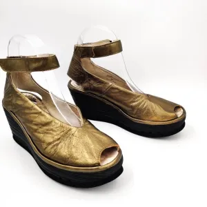 Fly London Yala Peep Toe Wedge Sandals in Gold Bronze Metallic 37 6.5 7