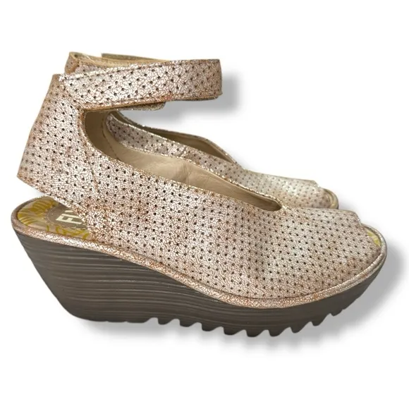 FLY LONDON YALA PERFORATED LEATHER SHOES WEDGES SANDALS SZ 38 / 7.5 - 8