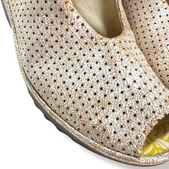 FLY LONDON YALA PERFORATED LEATHER SHOES WEDGES SANDALS SZ 38 / 7.5 - 8