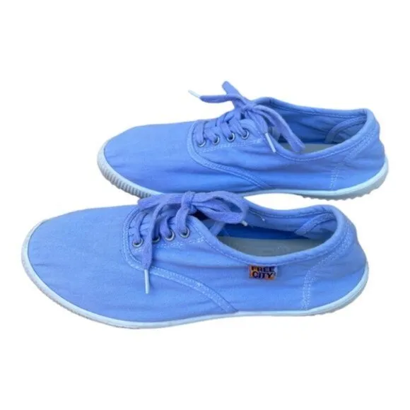 Free City 90's Light Blue Canvas Lace Up Sneakers Size 10 US