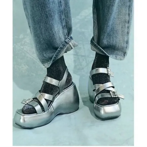 Free People Brooklyn Ankle Strap Plattorm Sandal in Chrome Metallic Size 7.5
