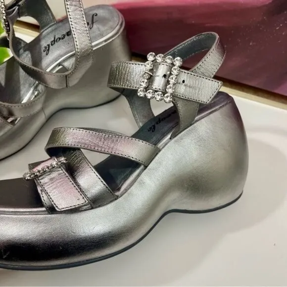 Free People Brooklyn Ankle Strap Plattorm Sandal in Chrome Metallic Size 7.5