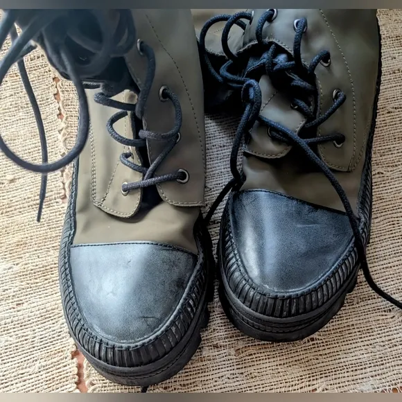 Free People • Goldie lug sole boot khaki green/black | combat boots