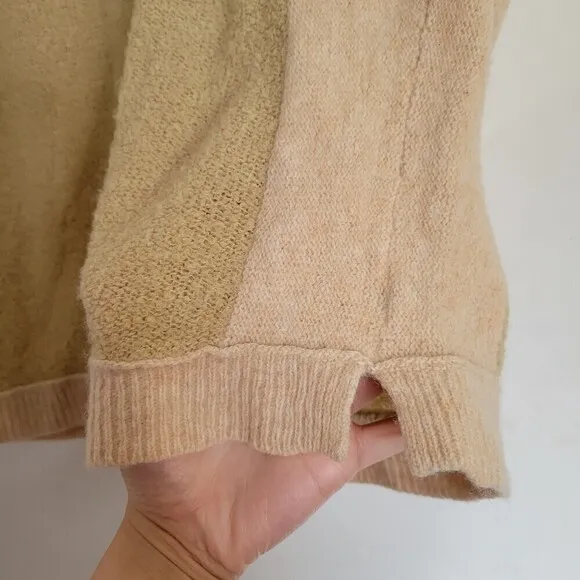 Free People Tabbard Pullover Long Sleeve Wool Knit Sweater Tan Cream Size XS