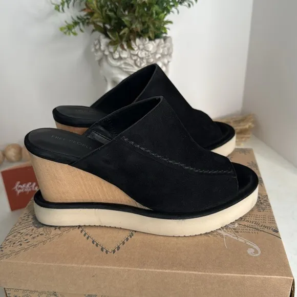 Free People Women's Running in Wedges Mule Sz 7