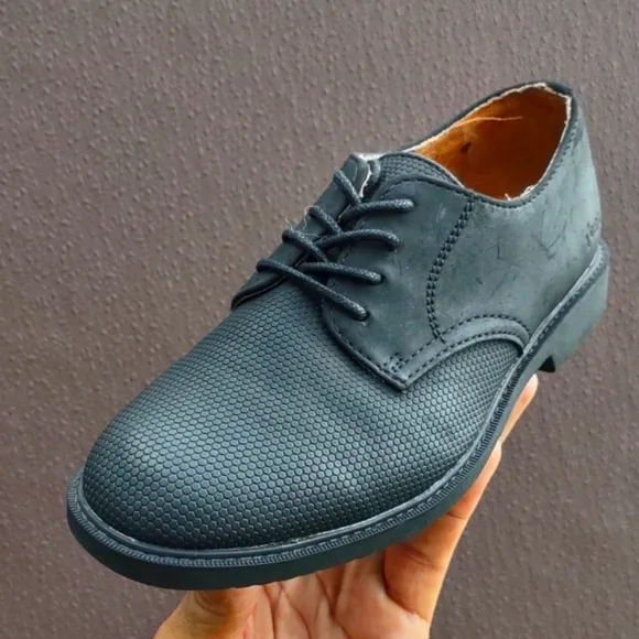 FREEMAN KIDS Lace-Up Oxford in PERFORATED BLACK