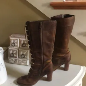 Frye villager lace up brown tall distressed boots size  7.5