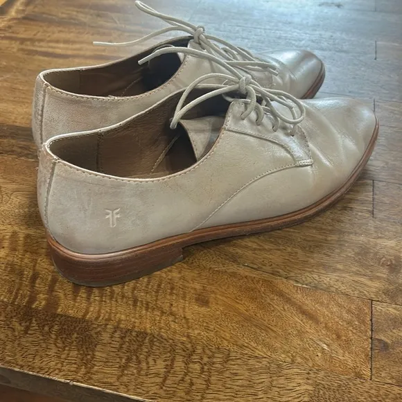 Frye Womens Emory Oxford size 8.5
