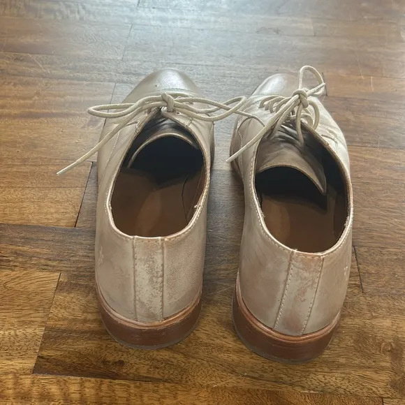 Frye Womens Emory Oxford size 8.5