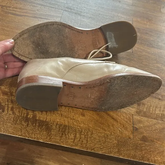 Frye Womens Emory Oxford size 8.5