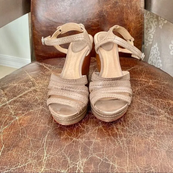 Frye taupe leather Corrina wedges sandals 6