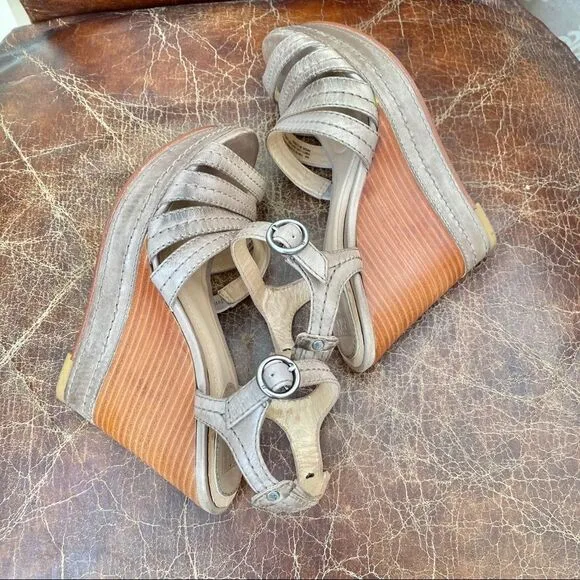Frye taupe leather Corrina wedges sandals 6