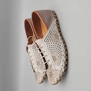 Gelato Theory: Two-tone lace sneaker shoes Women 35 US 5