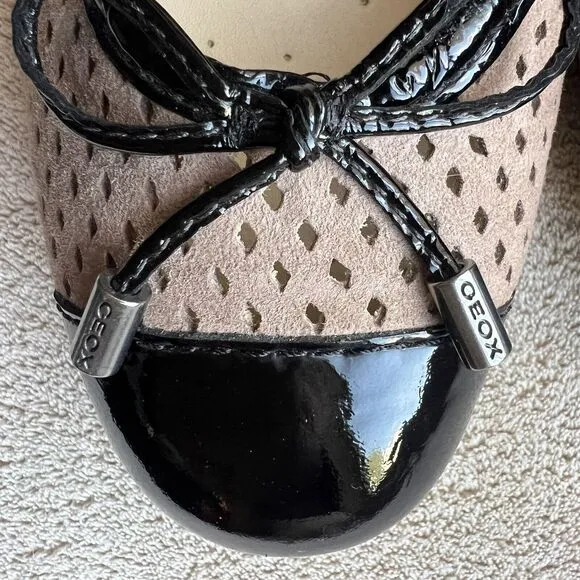 Geox Lola Taupe Nude Perforated Leather Black Cap Toe Ballet Flat EU 36.5 US 6.5