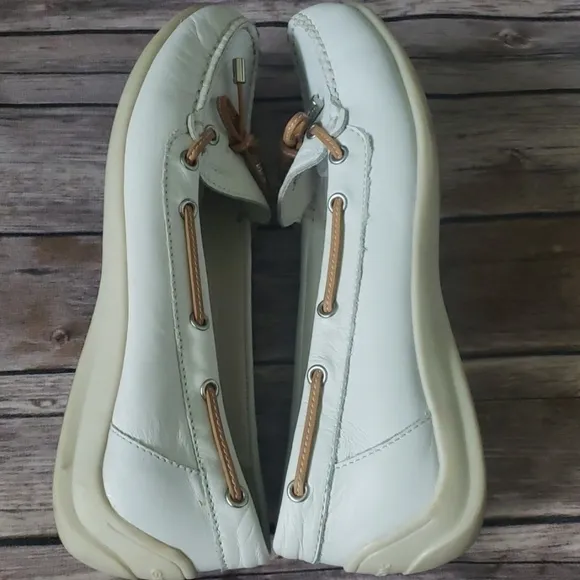 Geox Respira white Italian leather boat shoes with silver disc accent