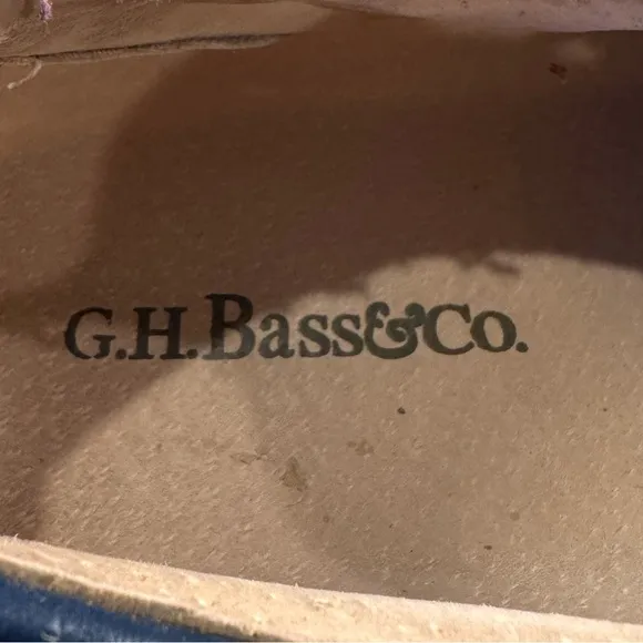 G.H. Bass &amp; Company Oxford Saddle Shoes Size 10DFantastic Condition