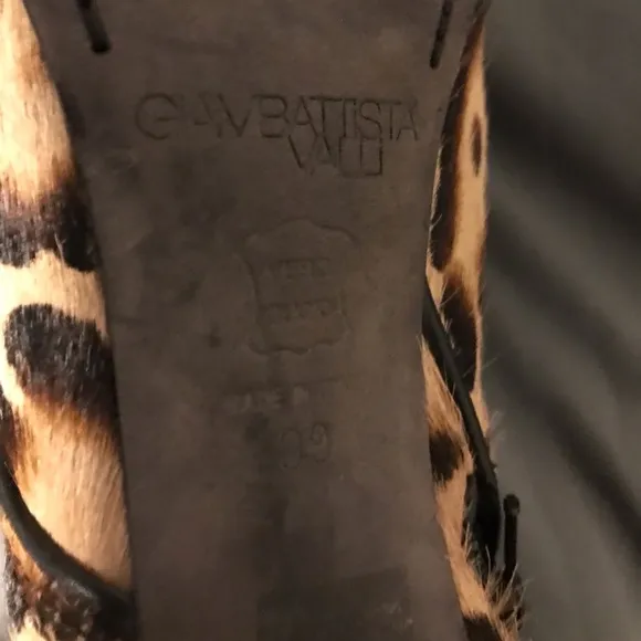 Giambattista Valli Cheetah Print Mid boots⚜