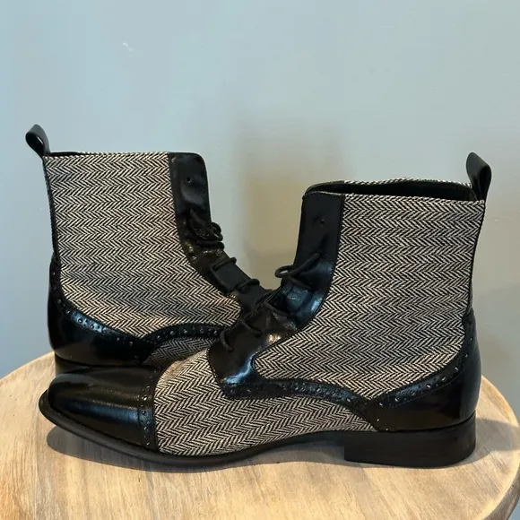Giovanni Leather and Tweed Wingtip dress lace up boots. Size 13