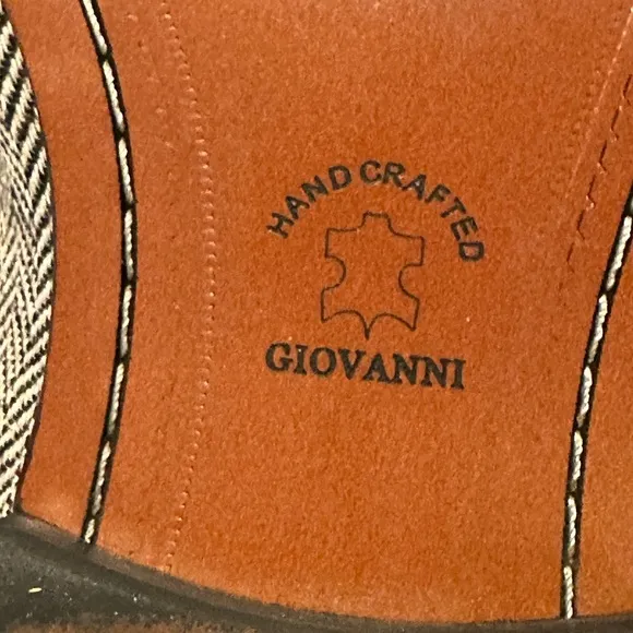 Giovanni Leather and Tweed Wingtip dress lace up boots. Size 13