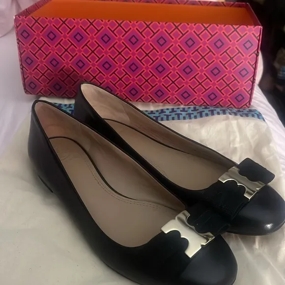 Gorgeous Tory Burch shoes flats