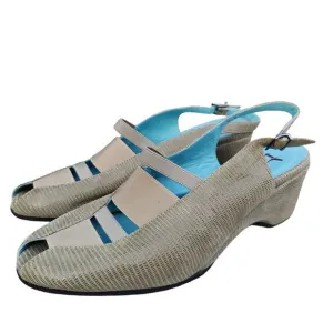 Gray Thierry Robinson peep toe wedges sandals sz 5